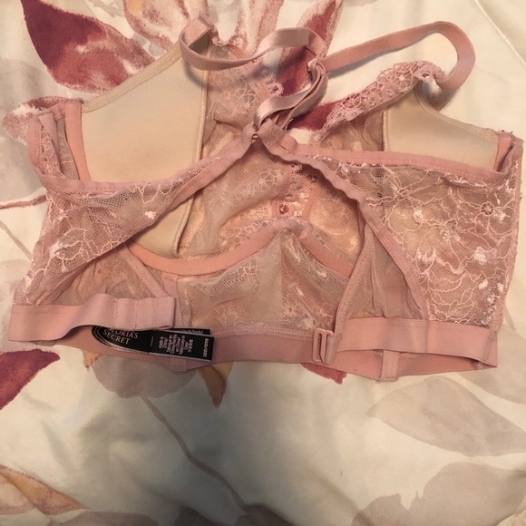 Victoria’s Secret 32D bra - Picture 2 of 3